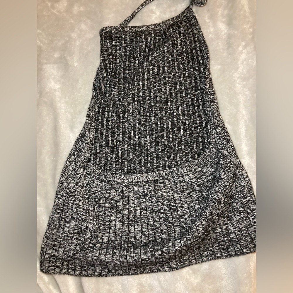 Ribbed Halter Tank Top in Black & White - Picture 5 of 8